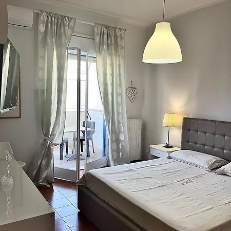 Puglia Low-cost, Gæstehus Brindisi